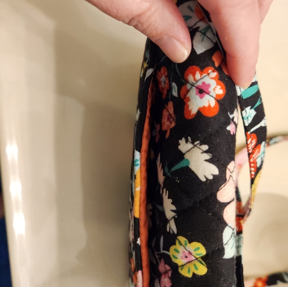 Vera Bradley Crossbody Purse - Picture 5 of 9